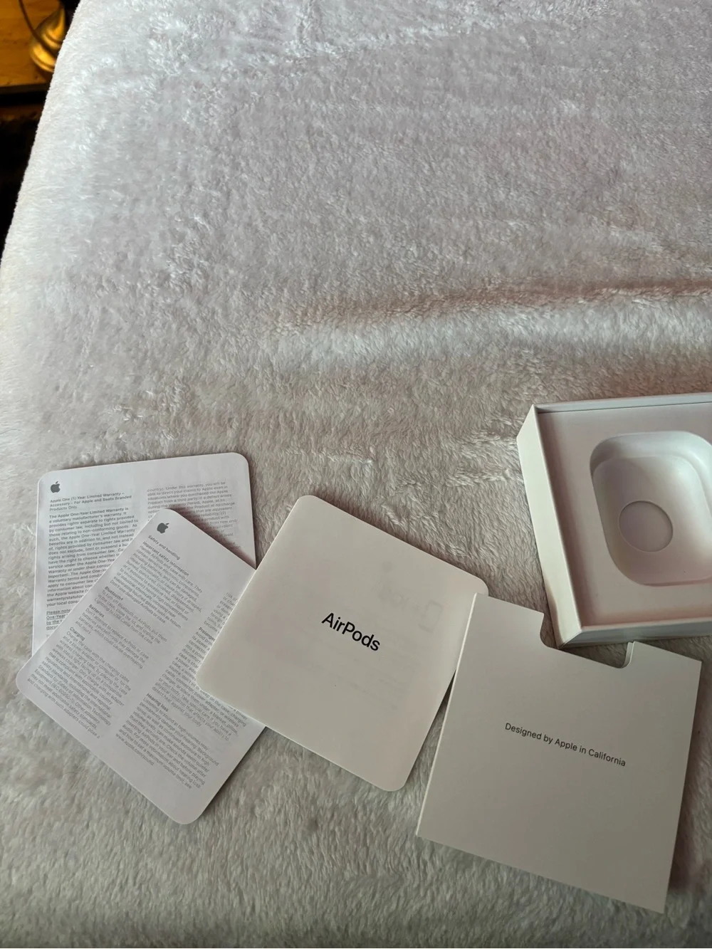 Apple empty box